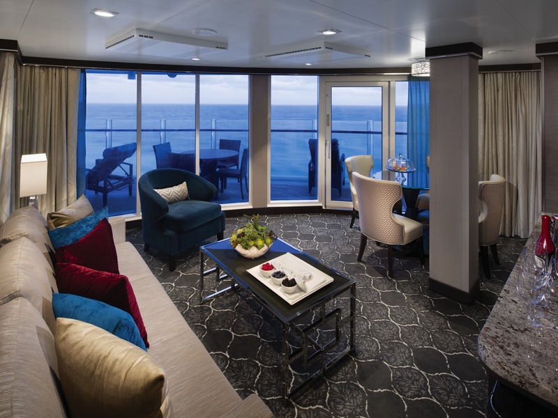 AquaTheatre Suite with Large Balcony - 2 Bedroom